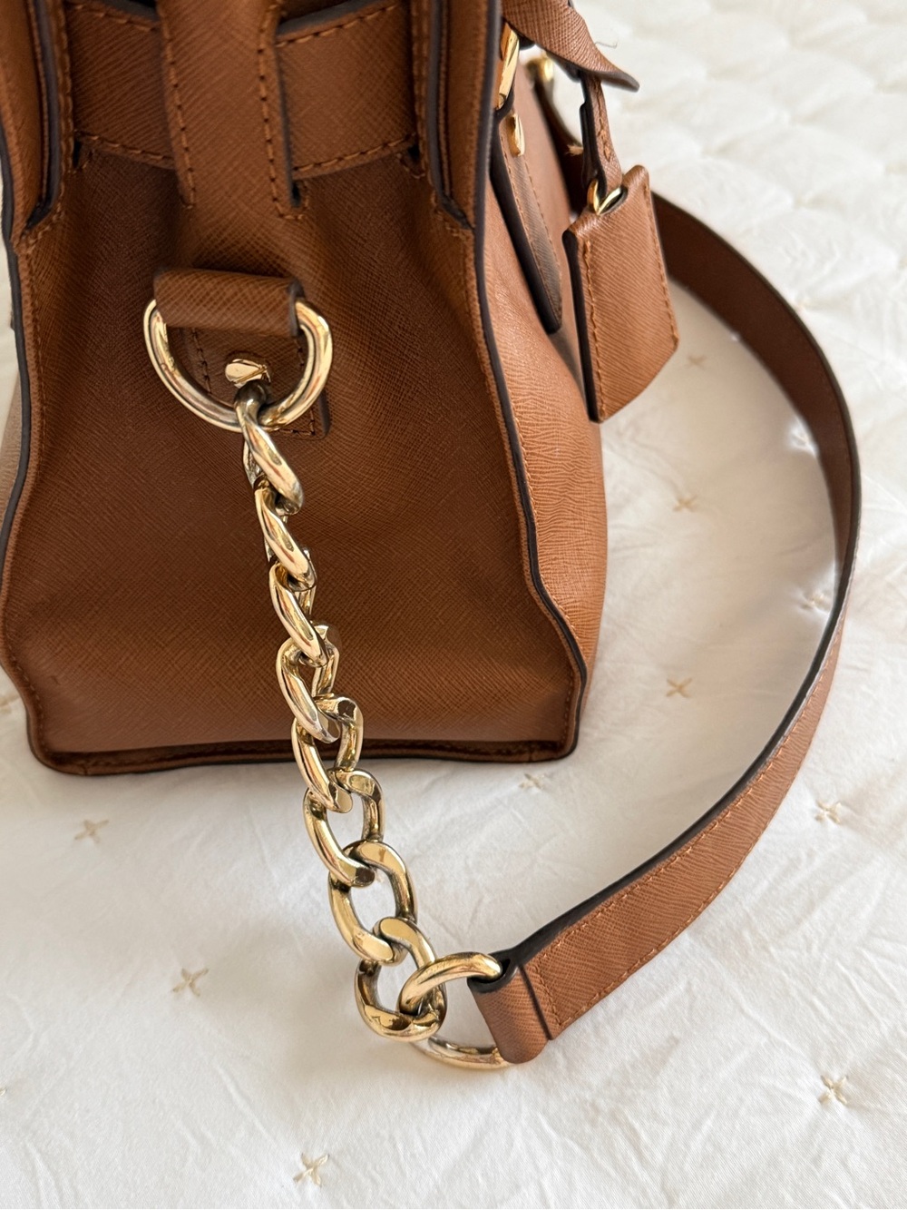 Michael Kors East West Hamilton Saffiano Leather bag - Picture 3 of 12